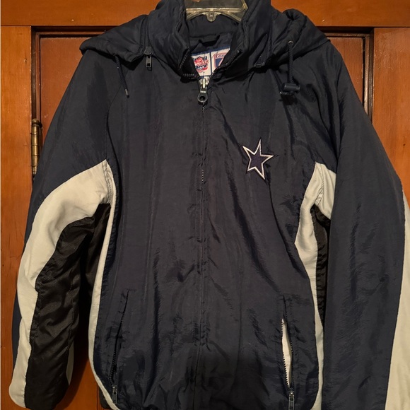 Dallas Cowboys winter jacket - Picture 2 of 4